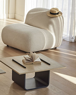 León Coffee Table