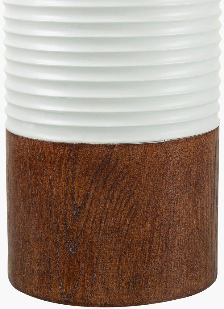 Auryn Table Lamp - ME & Décor