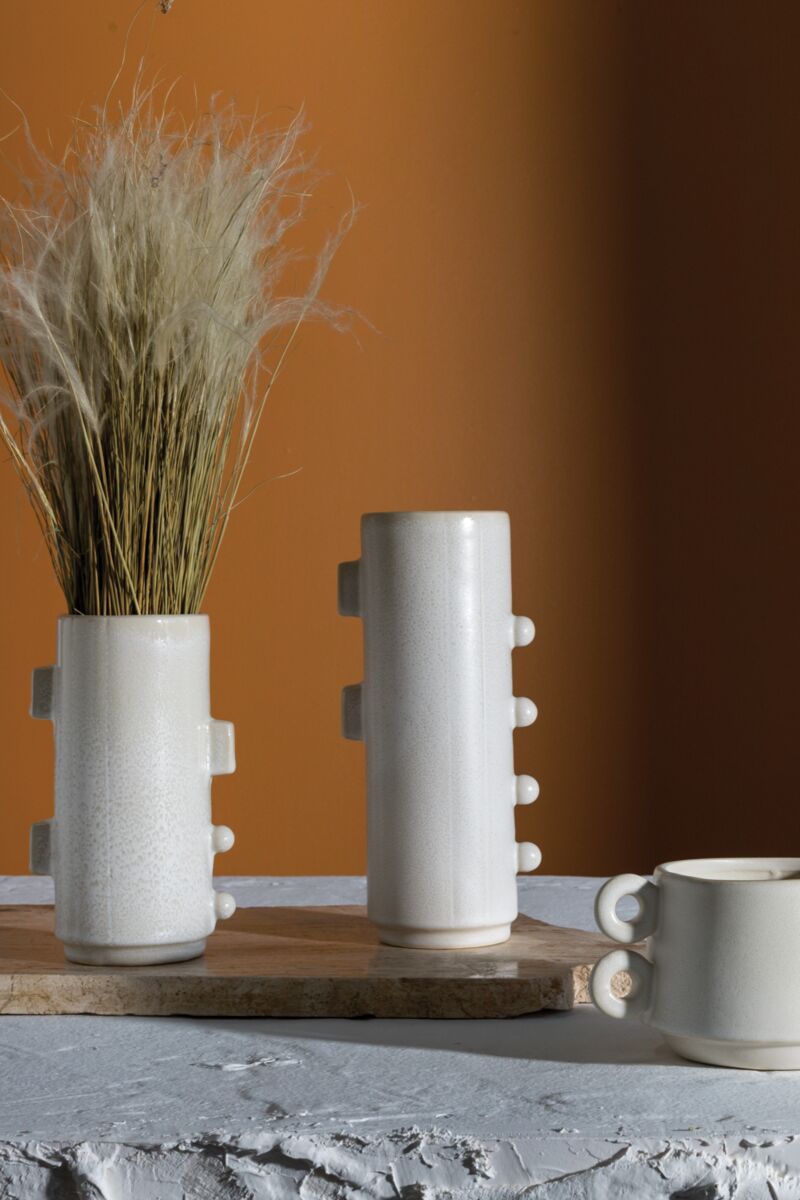 Elowen Sculpted Vase - ME & Décor