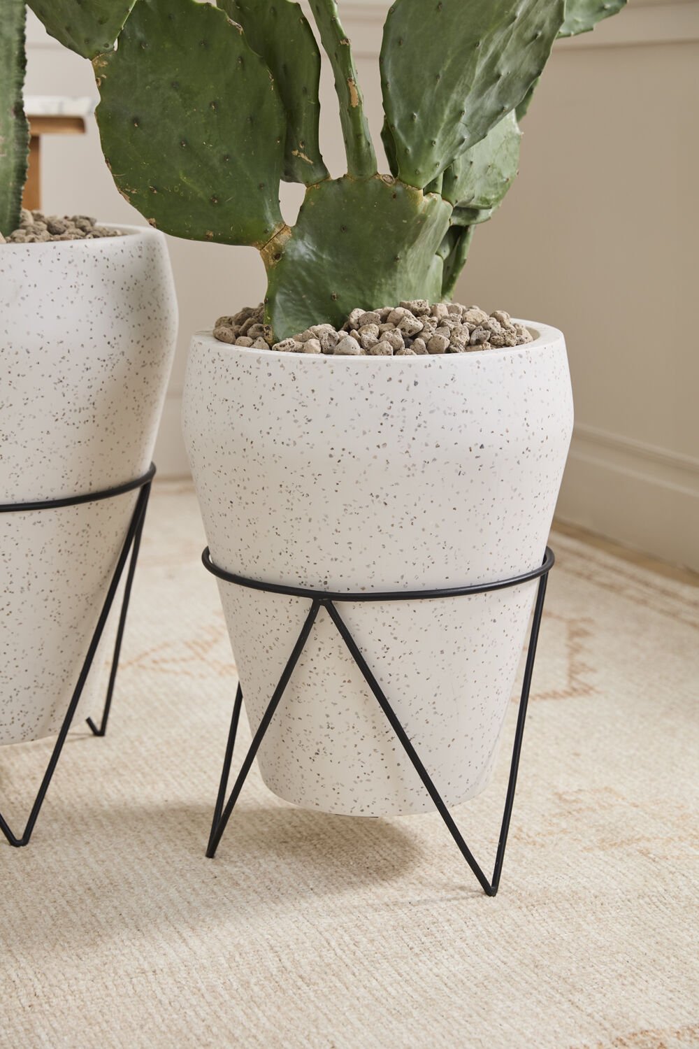 Montara Planter - ME & Décor